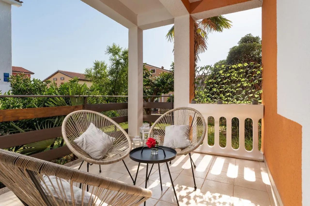 Apartment Kami Novigrad
